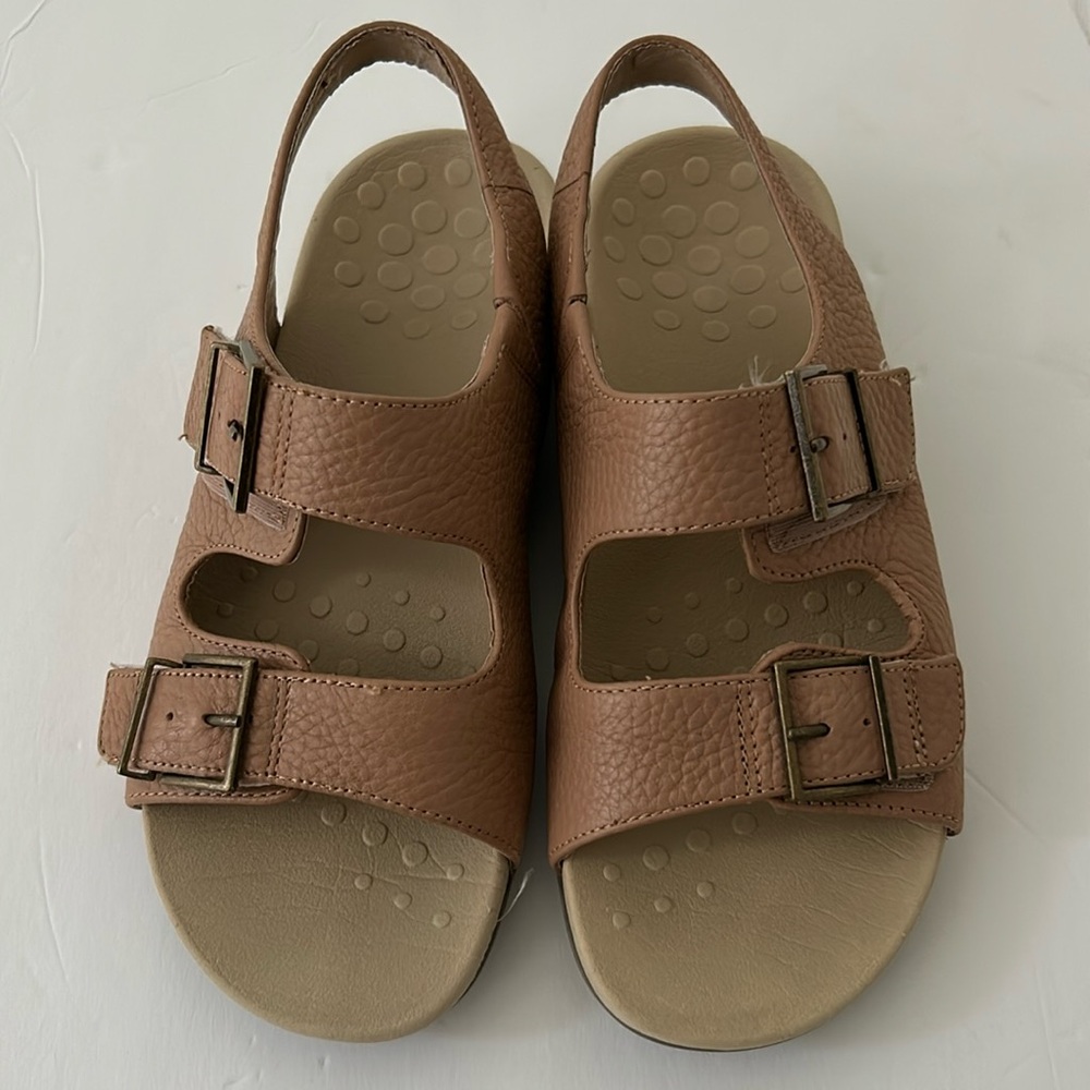 Vionic Albie sandals EUC size 6.5